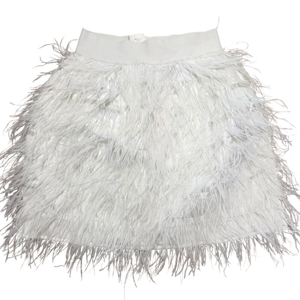 NWT Missguided White Feather Mini Skirt Size 6 - Bridal & Bachelorette